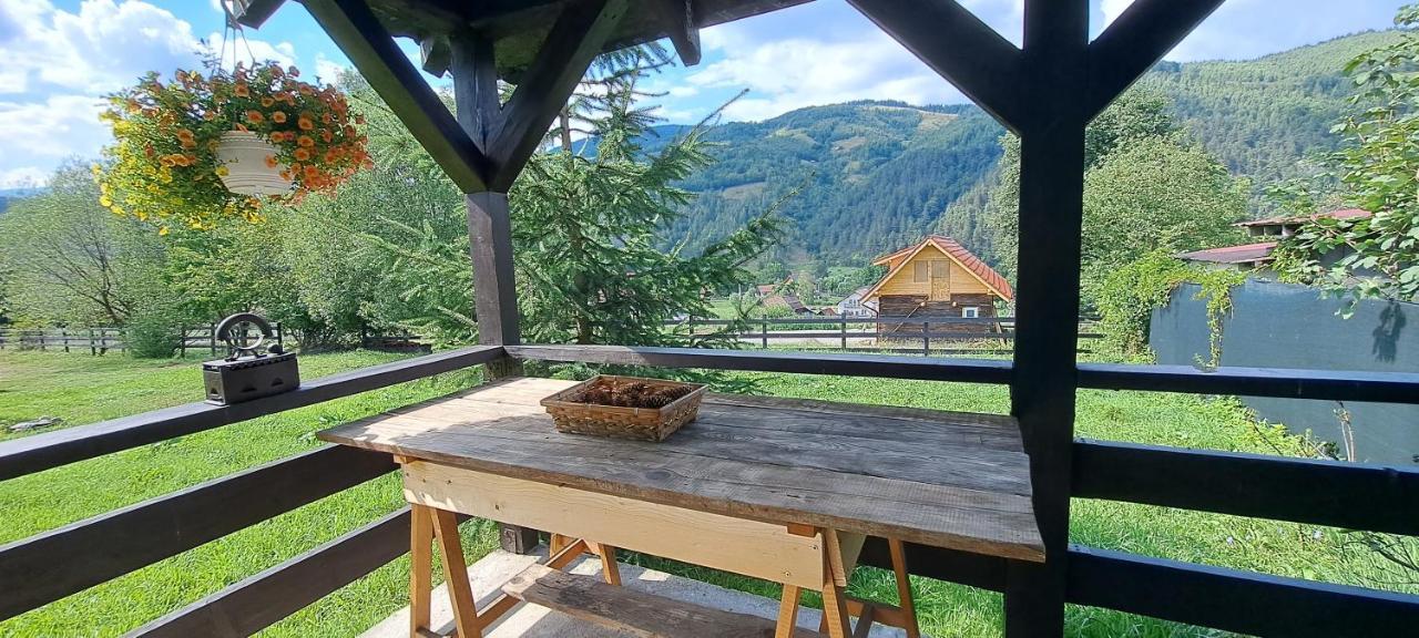 Casa De Vacanta Appartement Bran  Buitenkant foto