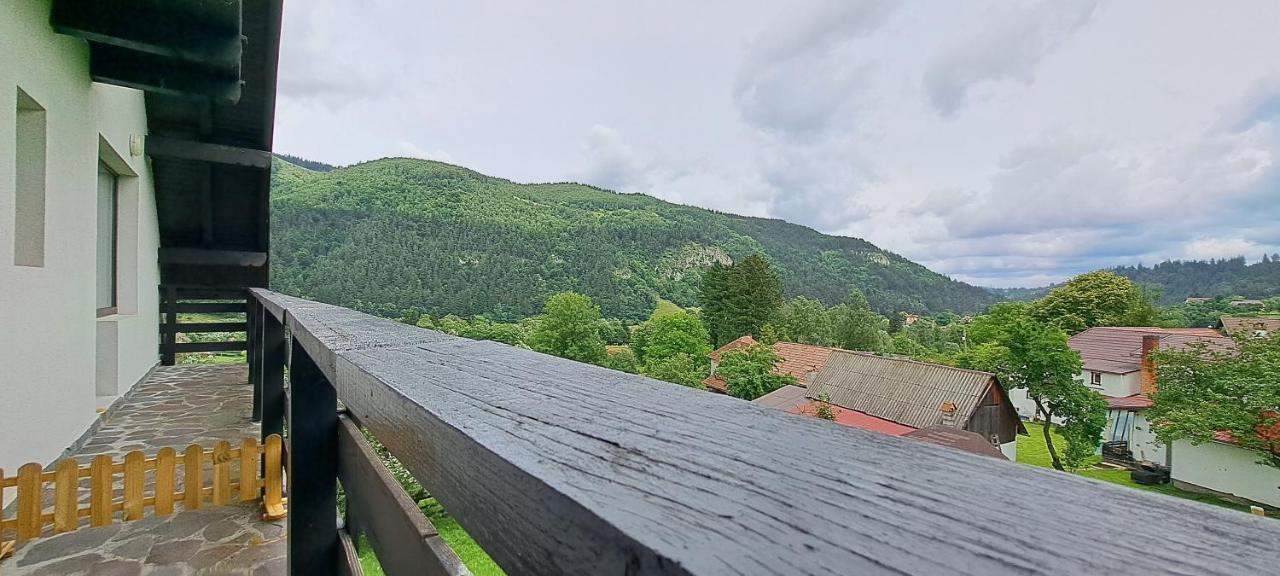 Casa De Vacanta Appartement Bran  Buitenkant foto